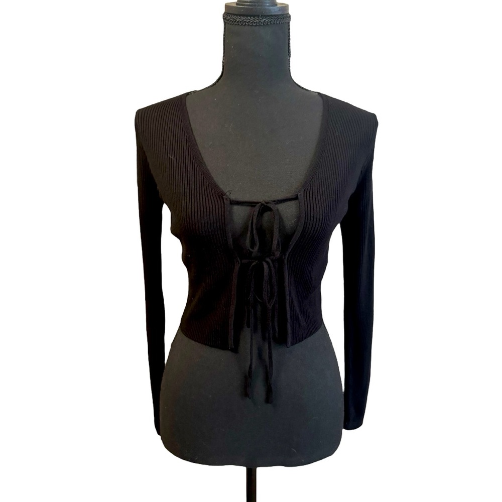 Women’s Shoedazzle black ribbed double tie cardigan size S